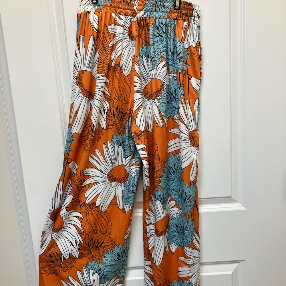 Women's Palazzo Wide Legged Pants, Floral Pattern, Medium - Picture 7 of 9